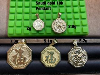 18K Saudi Gold Chinese Dragon Pendant