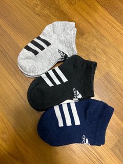 Newborn adidas socks hotsell