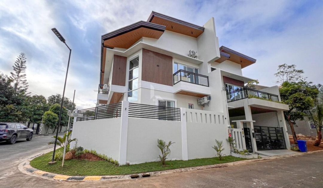 4 Bedroom Corner House and Lot for sale in Kingsville Hills Antipolo