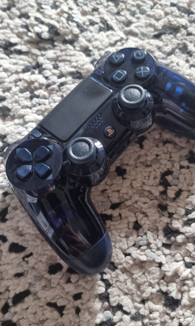 500 Million Limited Edition PS4 Controller Sony Dual Shock 4