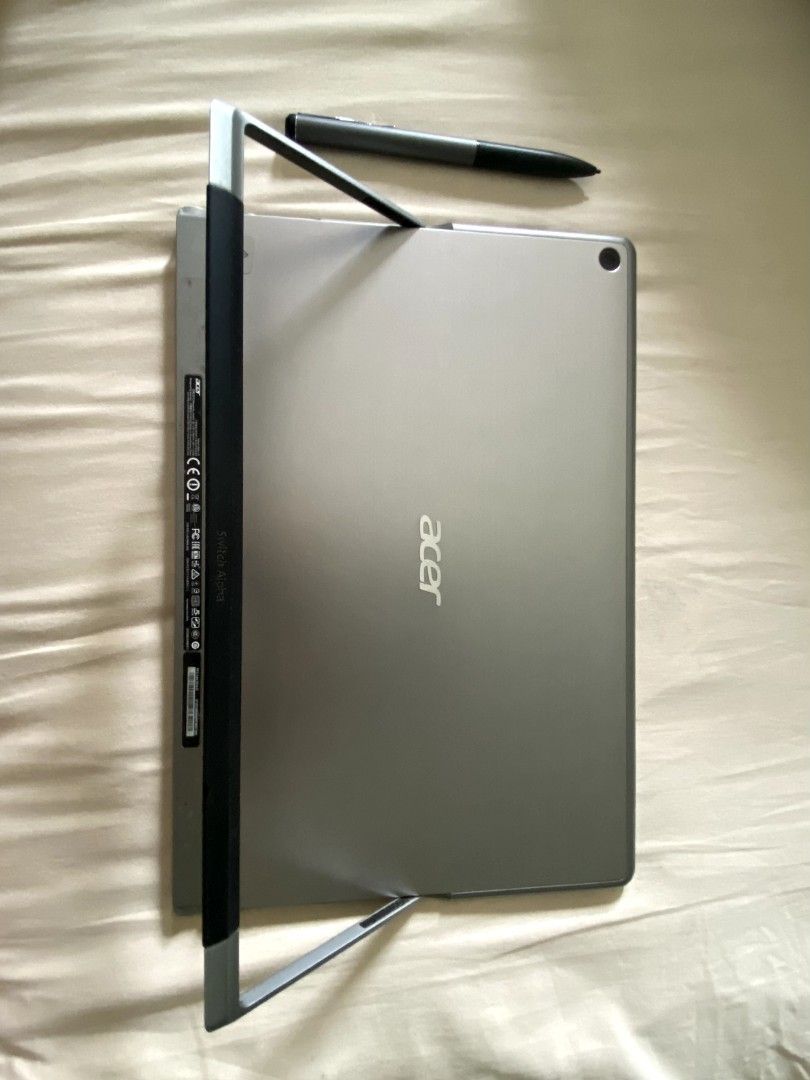 Acer switch alpha 12, Mobile Phones & Gadgets, Tablets, Windows on