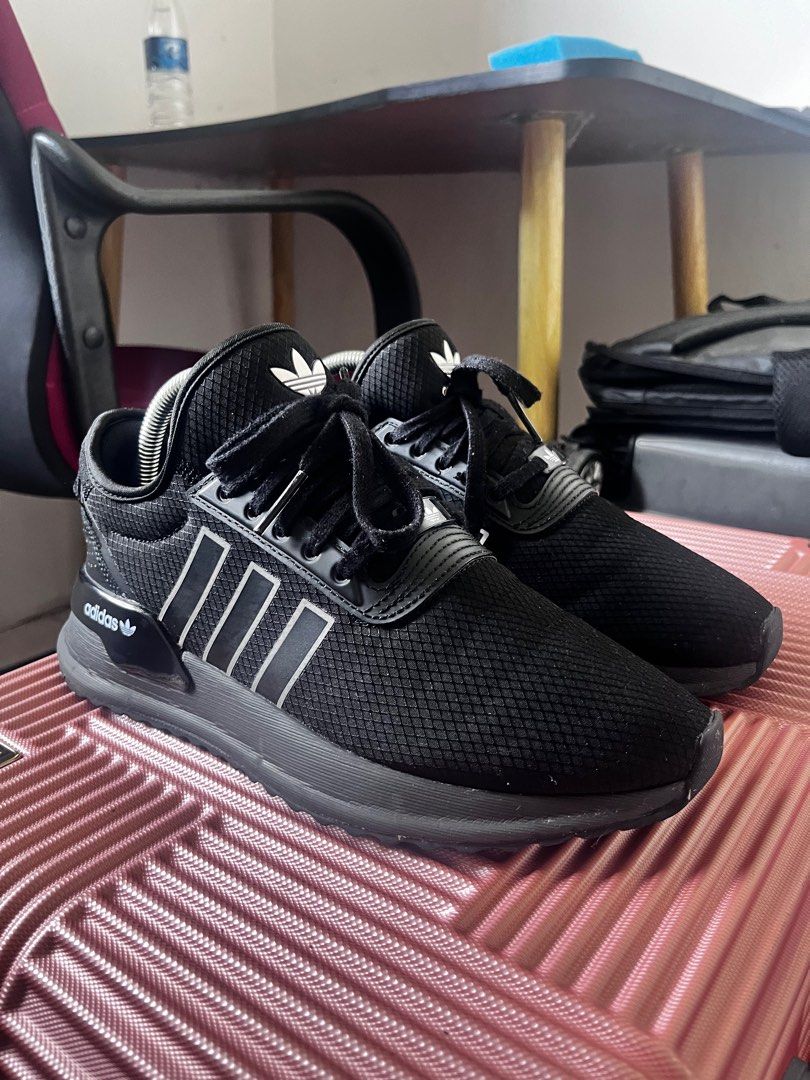 Adidas hotsell shoes jd