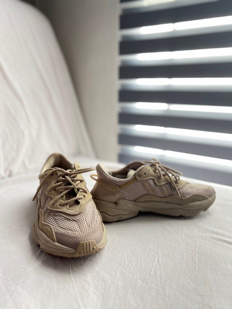 Adidas ozweego tan hot sale