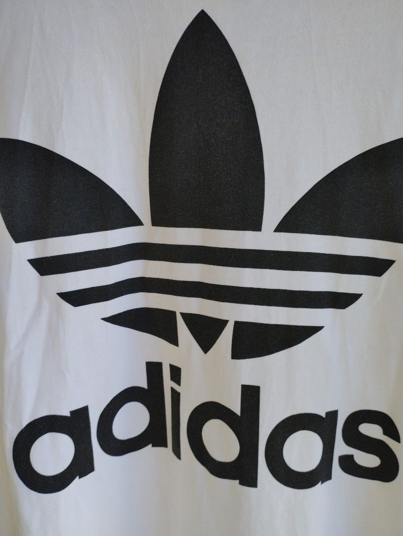 Adidas hotsell logo classic