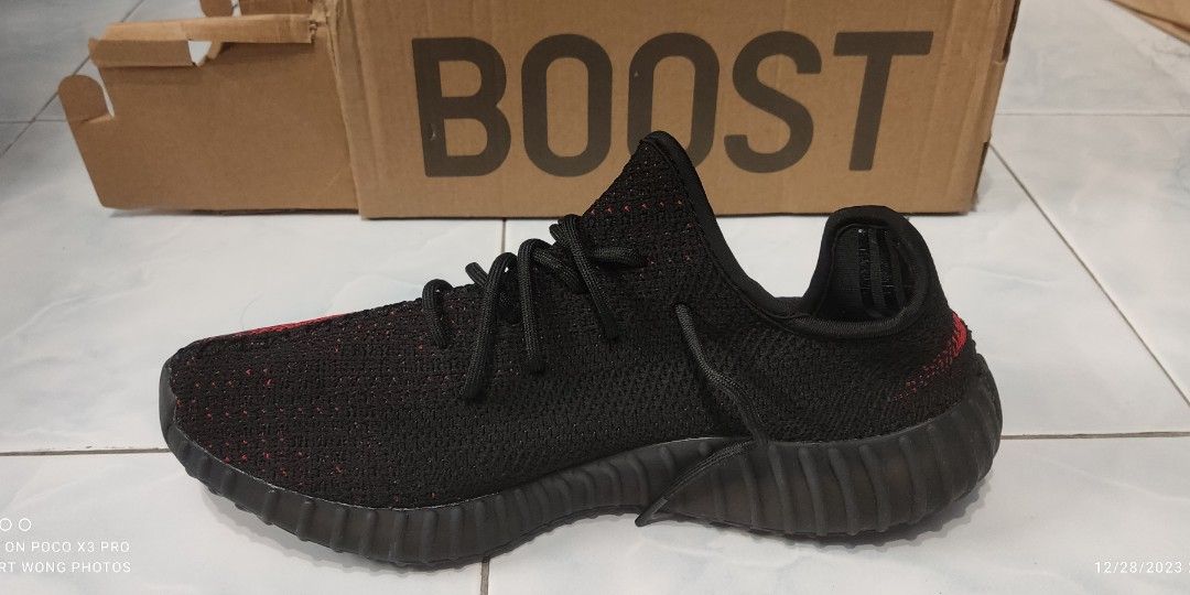 Supreme x adidas yeezy boost hotsell 350 v2 bred