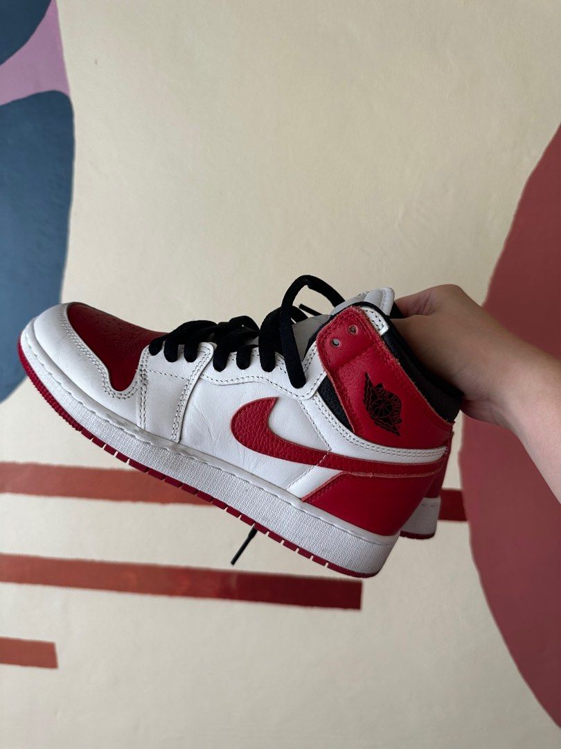 Jordan retro best sale 1 size 5.5