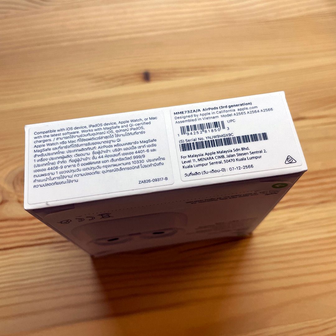 AirPods 3 3rd generation with MagSafe Charging Case