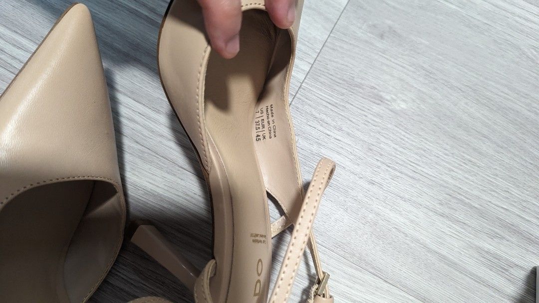 Aldo genuine leather strap pointed heels