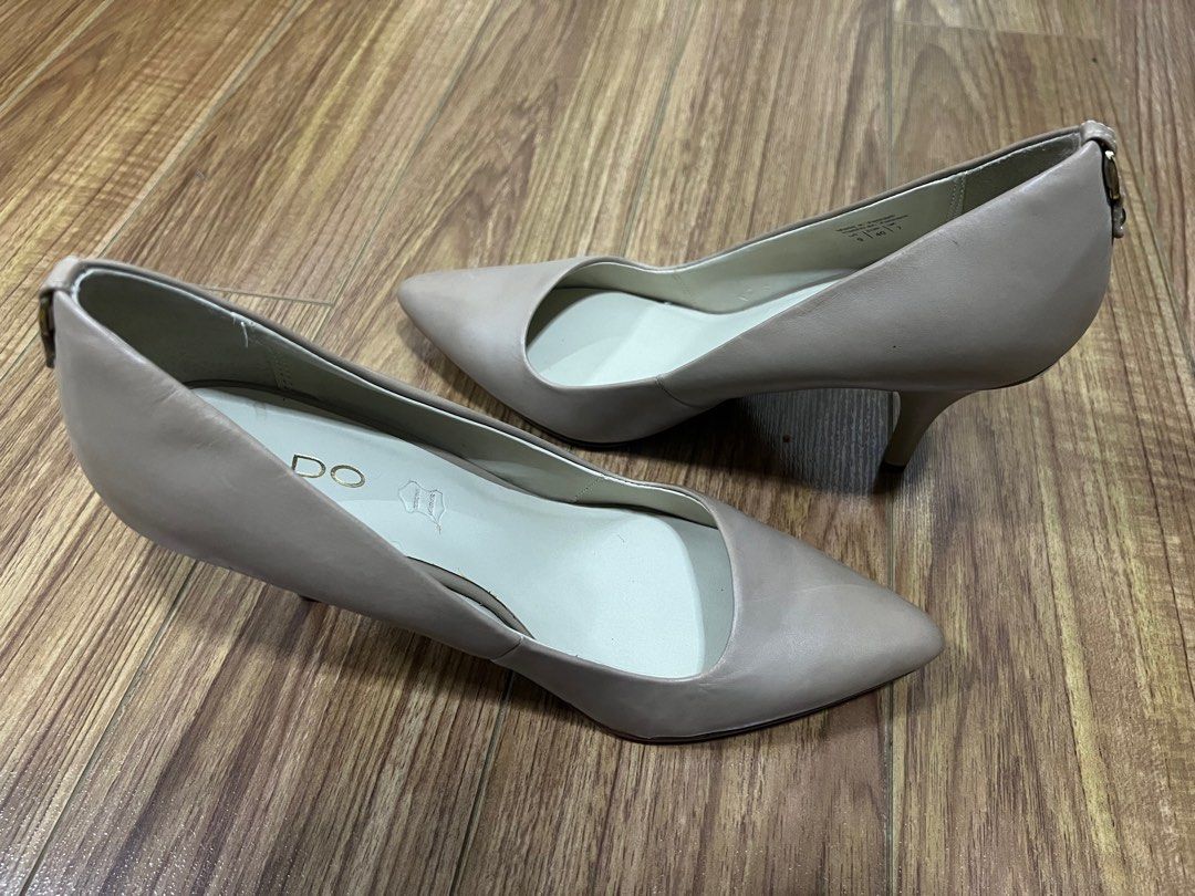 aldo nude pumps