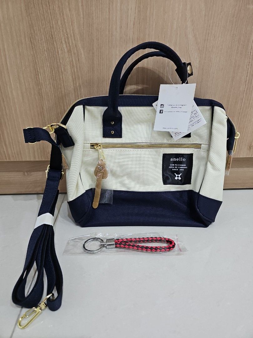 Anello sling bag