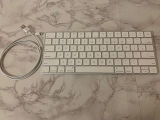 （分類：）位於 。 由 adysonnnn 提交（商品編號 1274721658，圖片 1）。簡介： 。