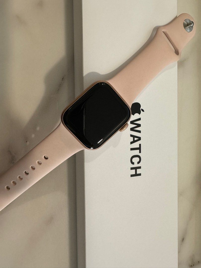 Apple watch series 4 online 44mm pink sand sport band