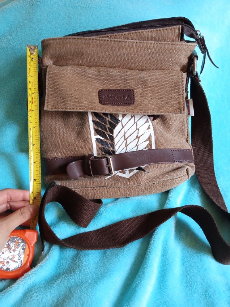 Attack on titan bag comic cheap alley