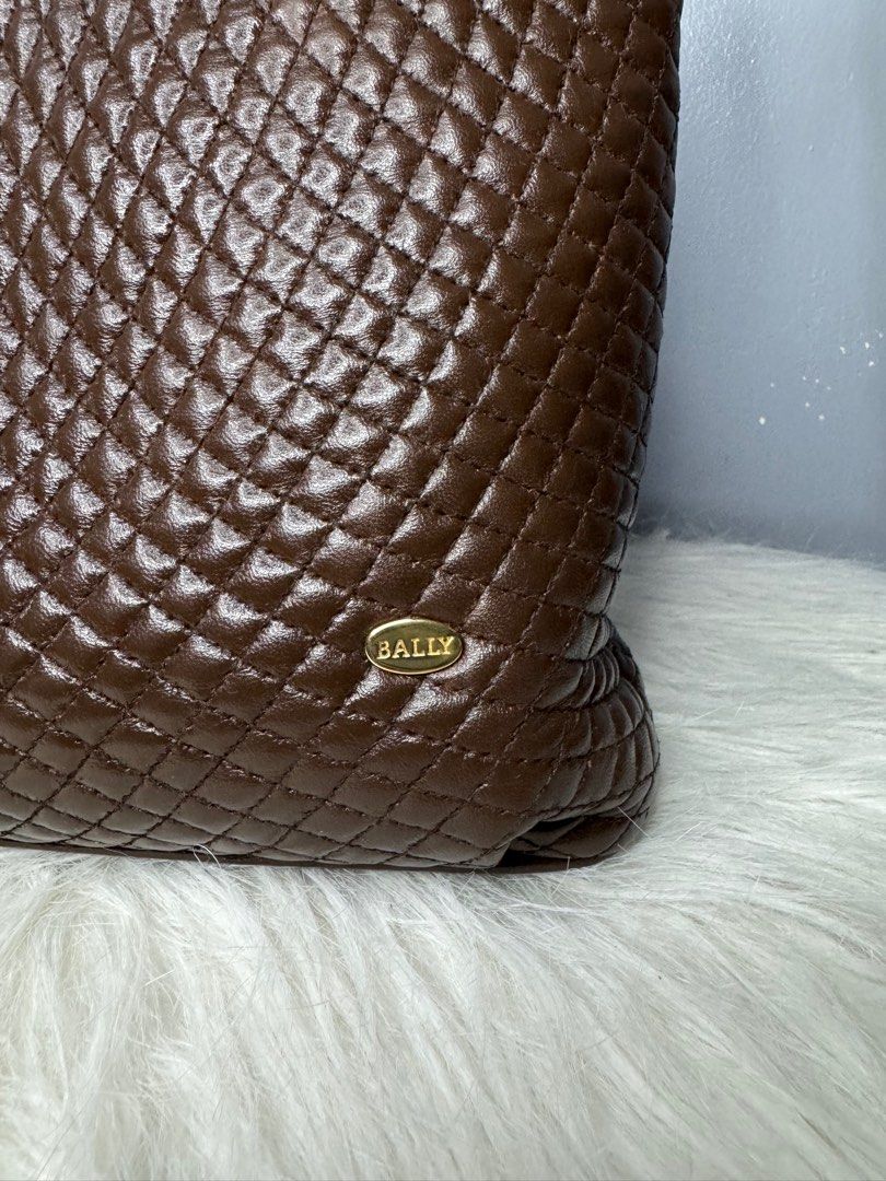 Bally Quilted Lambskin Leather (Category: Luxury Bags & Wallets) located in Las Pinas. Submitted by CocoBebeBeautiQ (Listing ID 1274773697, Image 2). Description: 📌Bally Quilted Lambskin Leather 📌Authentic 🇨🇭 📌Normal signs of use L- 10 1/2” W-3” H-9”.