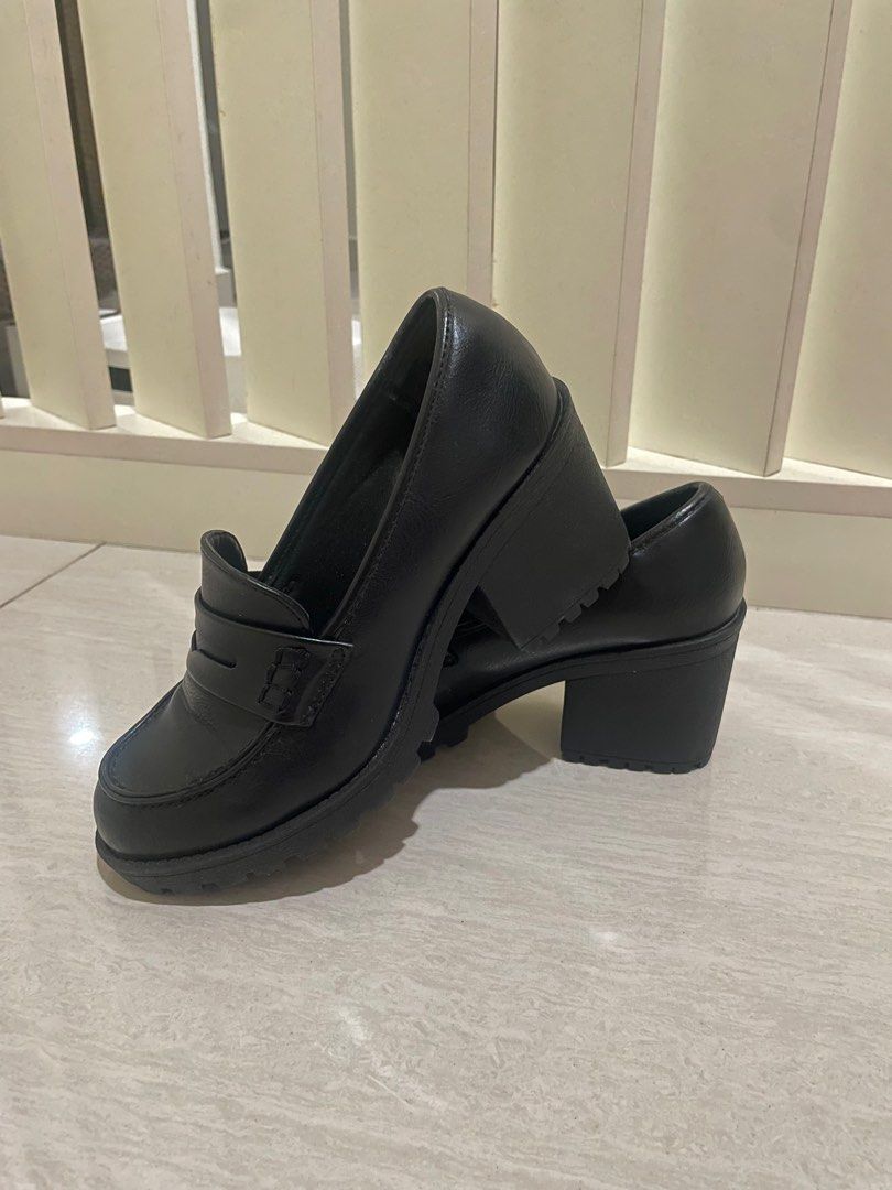 Chunky heel clearance loafers 90s