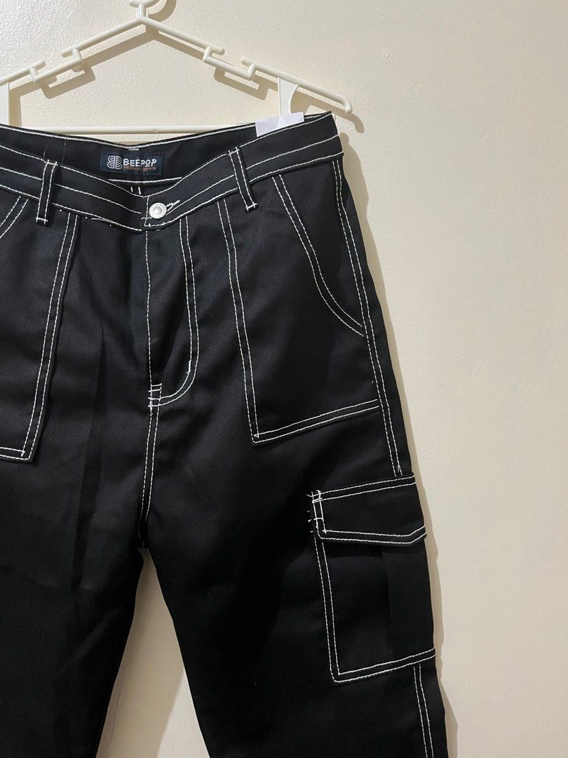 Black reverse stitch pants (Category: Jeans) located in Bulacan. Submitted by thrifthustler (Listing ID 1274780115, Image 2). Description: Bnew Wrong size Size 32 Di pa nagamet sinukat lang .