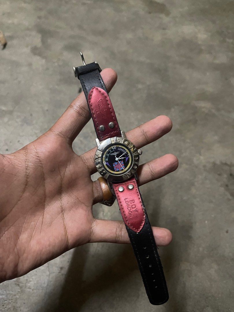 Boy on sale london orologio