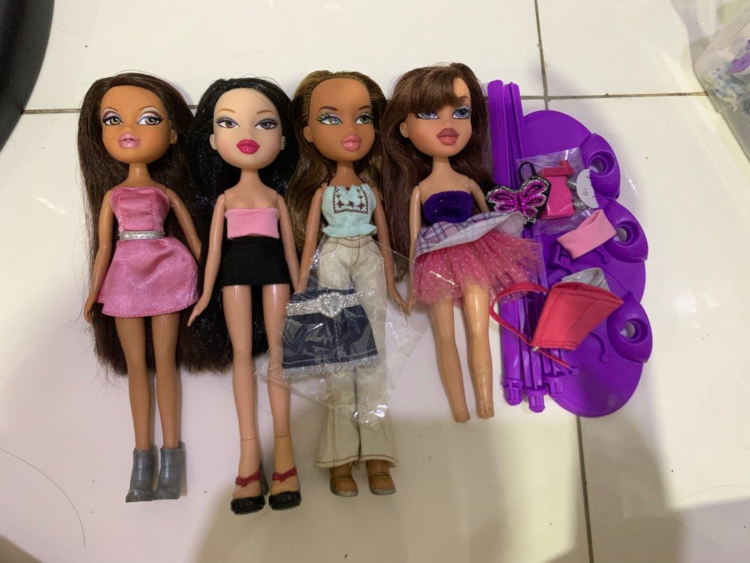 Bratz crush in a rush store