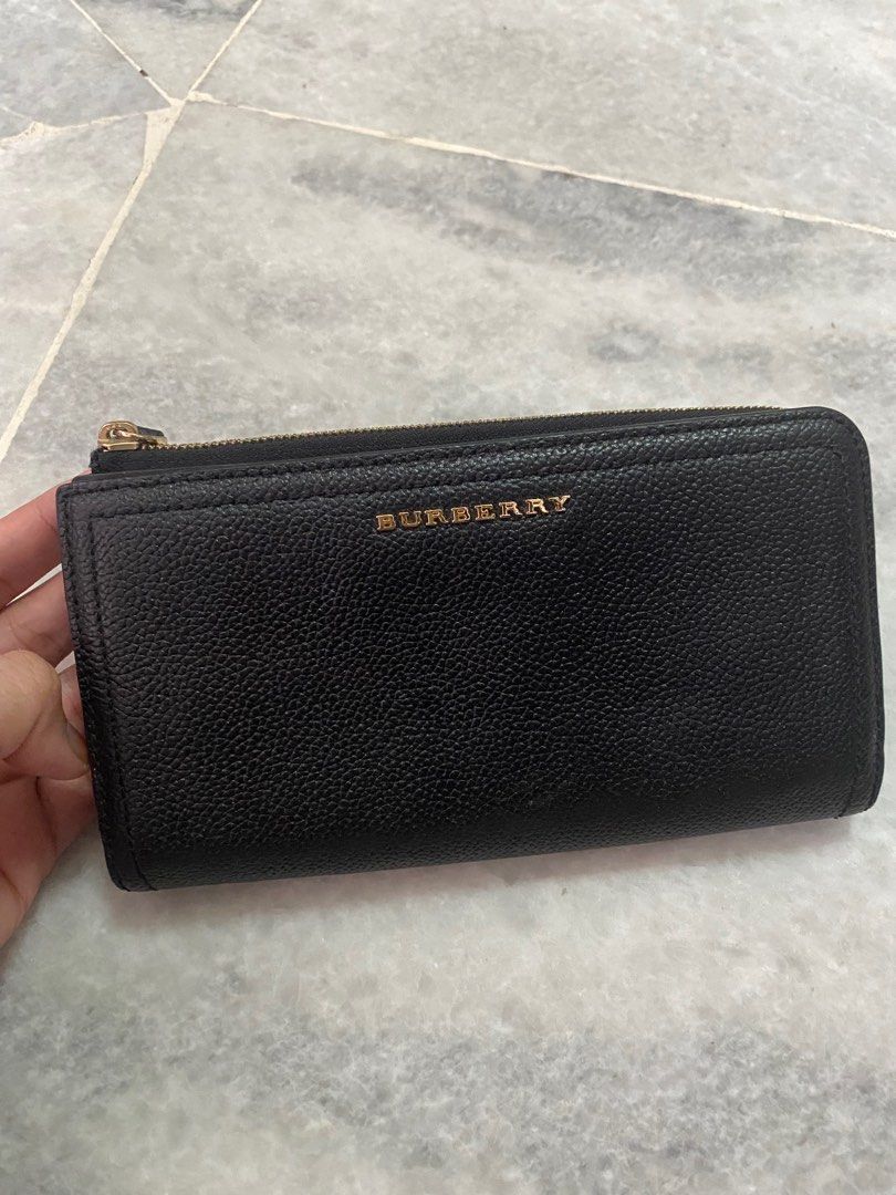 Burberry black purse top