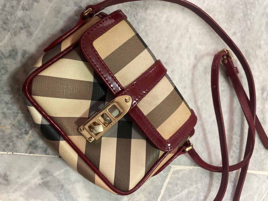 Burberry berkeley mini crossbody bag hotsell
