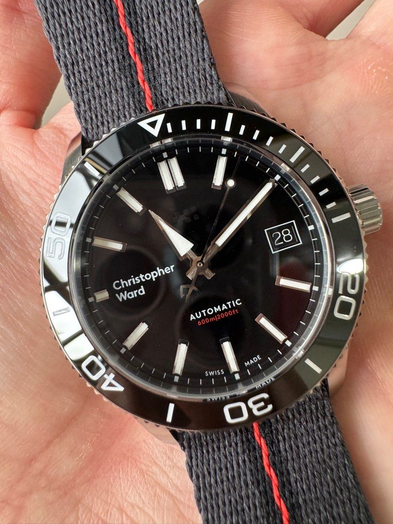 C60 Trident Pro 600 Black 38mm Luxury Watches on Carousell