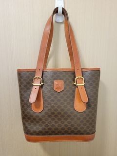 （分類：）位於 。 由 genuine2023 提交（商品編號 1274949207，圖片 1）。簡介： 。