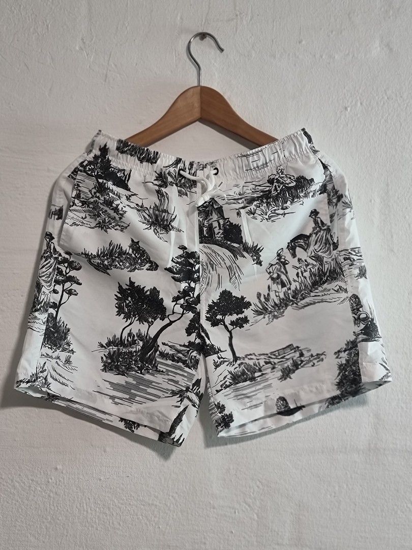 Classic white print board shorts Men s Fashion Bottoms Shorts