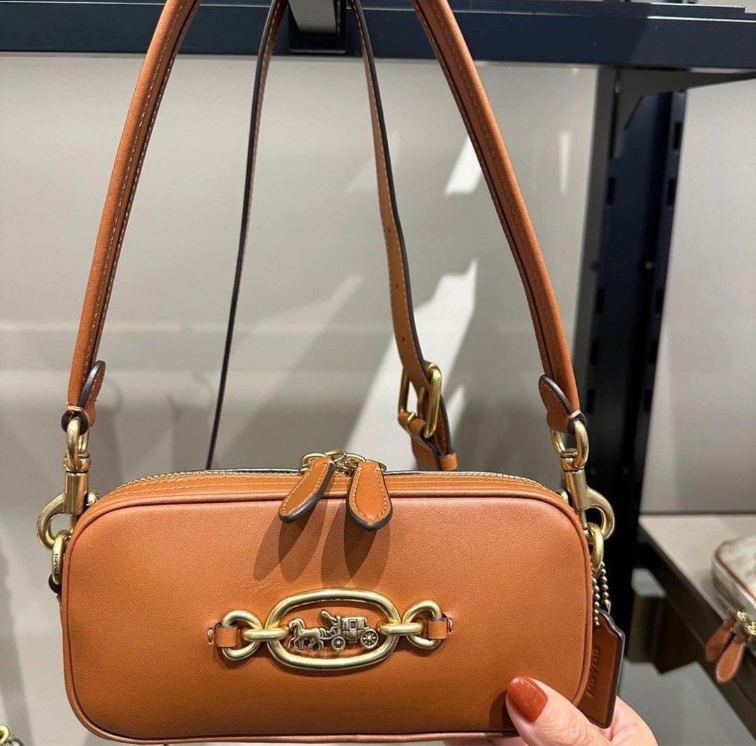 Coach avery tote store