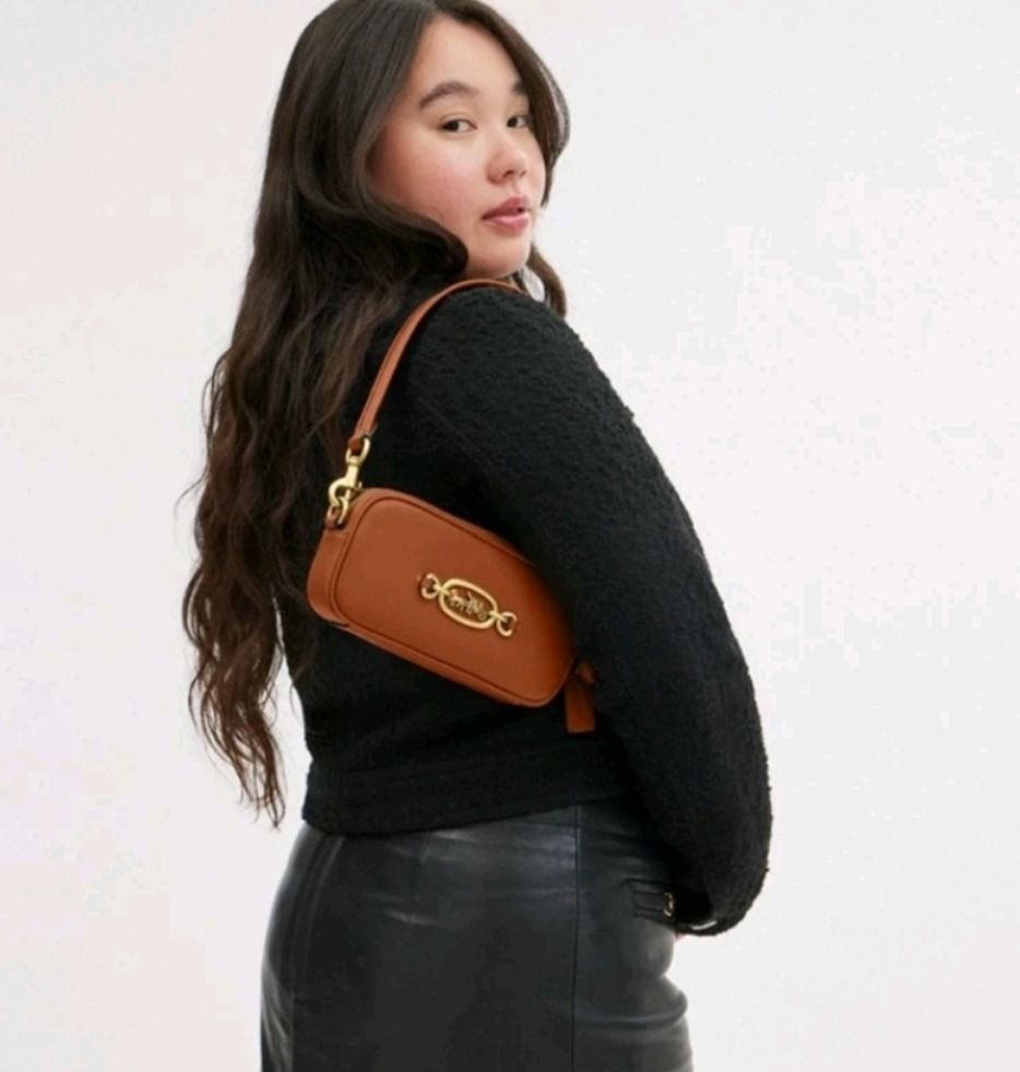 Coach avery clearance crossbody