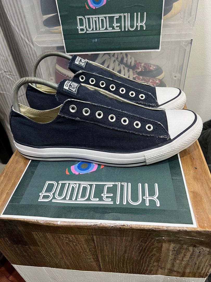 Navy laceless converse store