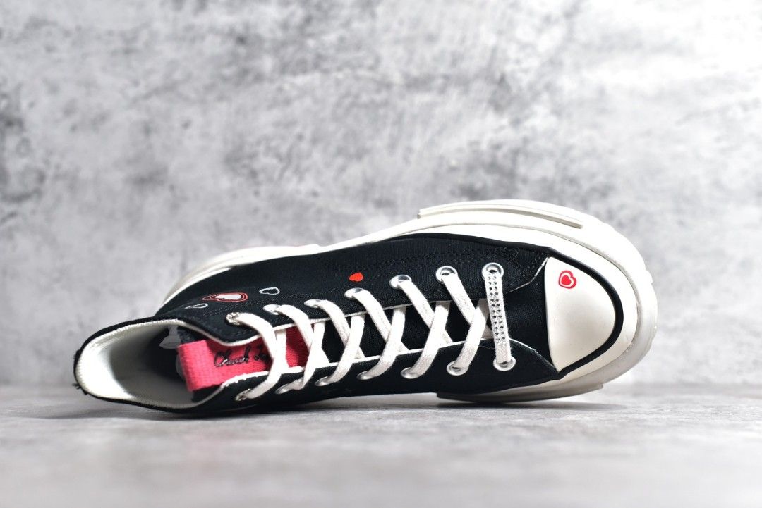 White shoes with black star online