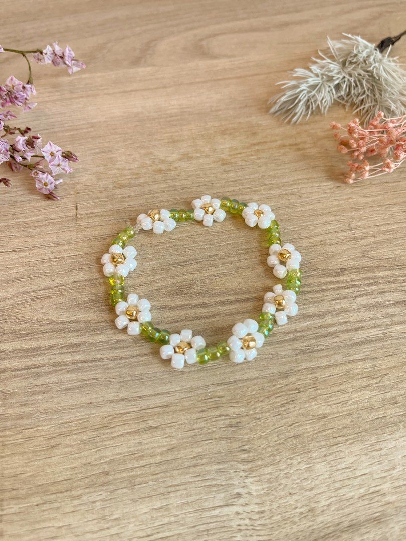 daisy flower bracelet Women s Fashion Jewelry Organisers
