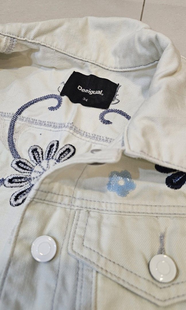 Chicos white discount denim jacket