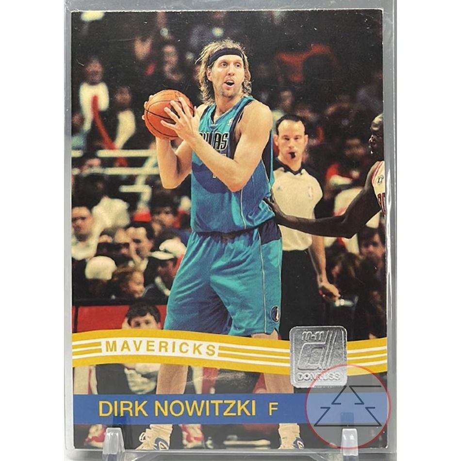 Dirk Nowitzki NEARMINT 2010 Panini Donruss no. 75 NBA card