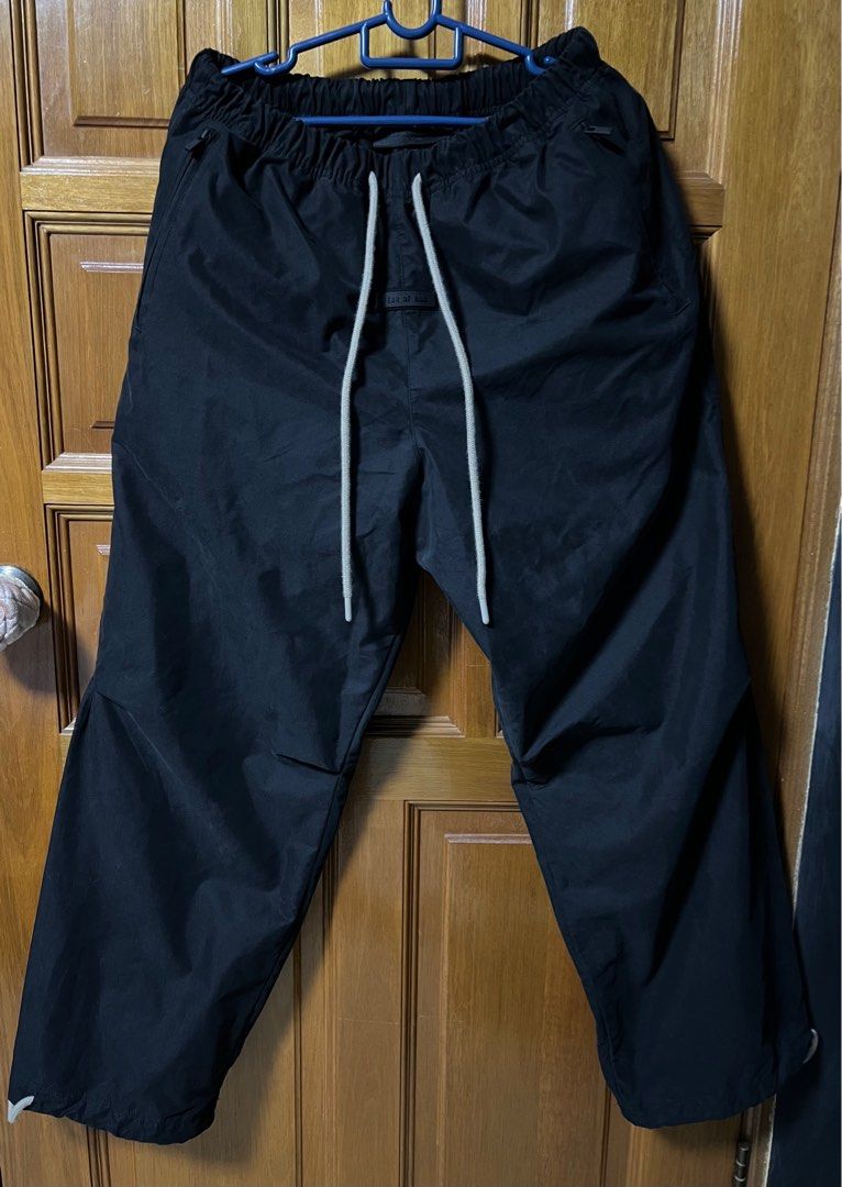 Fear of God Essentials Jet Black Relaxed Trousers (SIZE XS)
