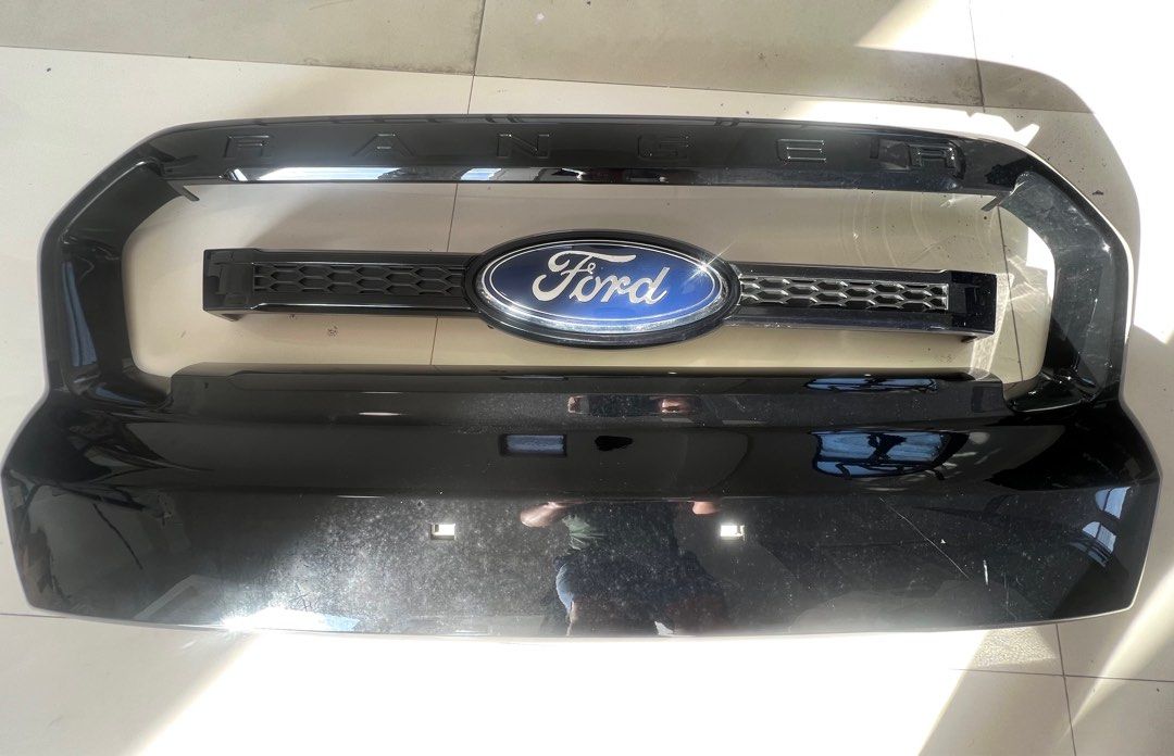 Ford FX4 Grill (Category: Body Parts and Accessories) located in Quezon City. Submitted by satisfied_buyer (Listing ID 1274657870, Image 2). Description: Original Ford FX4 Grill MOP: BDO, GCash, COD MOD: lalamove or pick up.