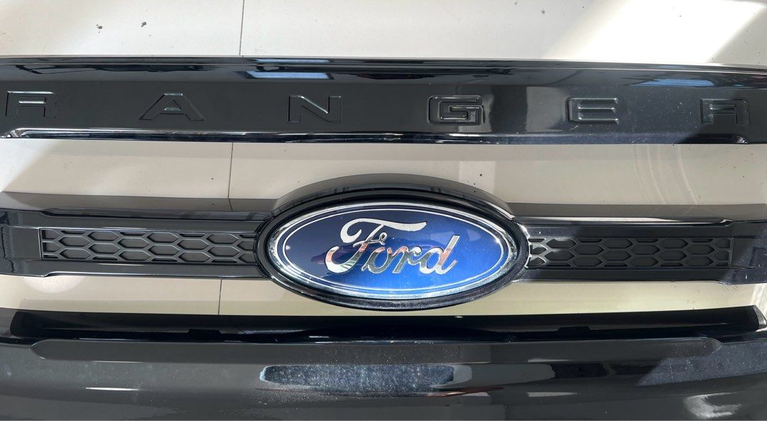 Ford FX4 Grill (Category: Body Parts and Accessories) located in Quezon City. Submitted by satisfied_buyer (Listing ID 1274657870, Image 1). Description: Original Ford FX4 Grill MOP: BDO, GCash, COD MOD: lalamove or pick up.