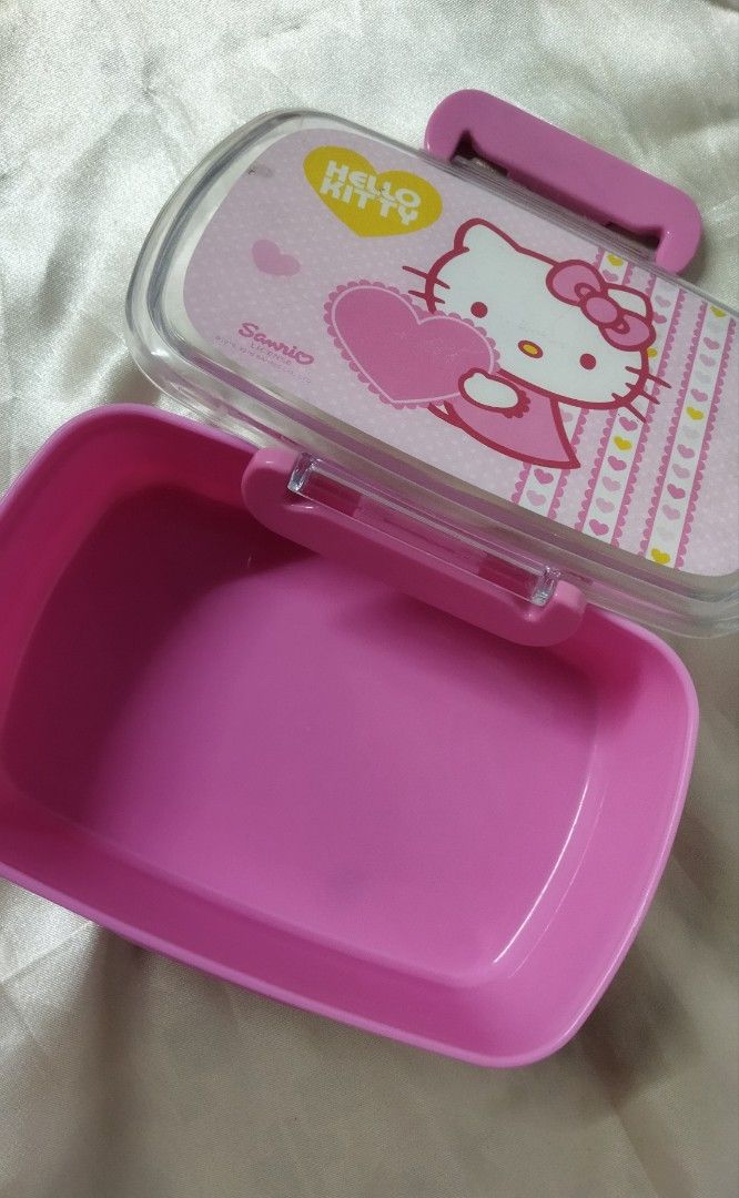 hello kitty lunch box, Furniture & Home Living, Bathroom & Kitchen