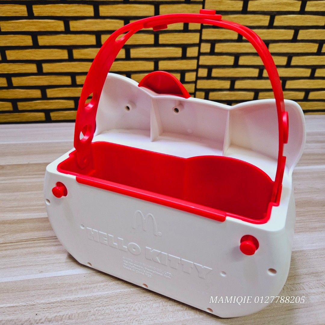 Hello kitty lunch box, Hobbies & Toys, Collectibles & Memorabilia