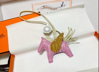（分類：）位於 。 由 katpanda 提交（商品編號 1274660409，圖片 1）。簡介： 。