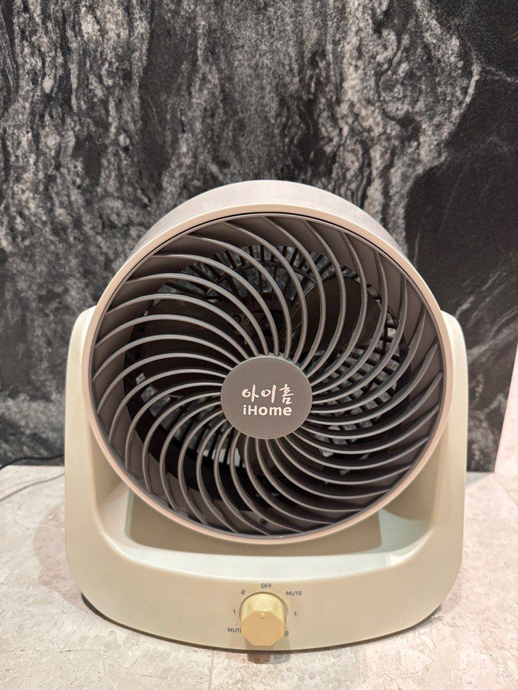 iHome Air Circulation Fan 9 inch Furniture Home Living