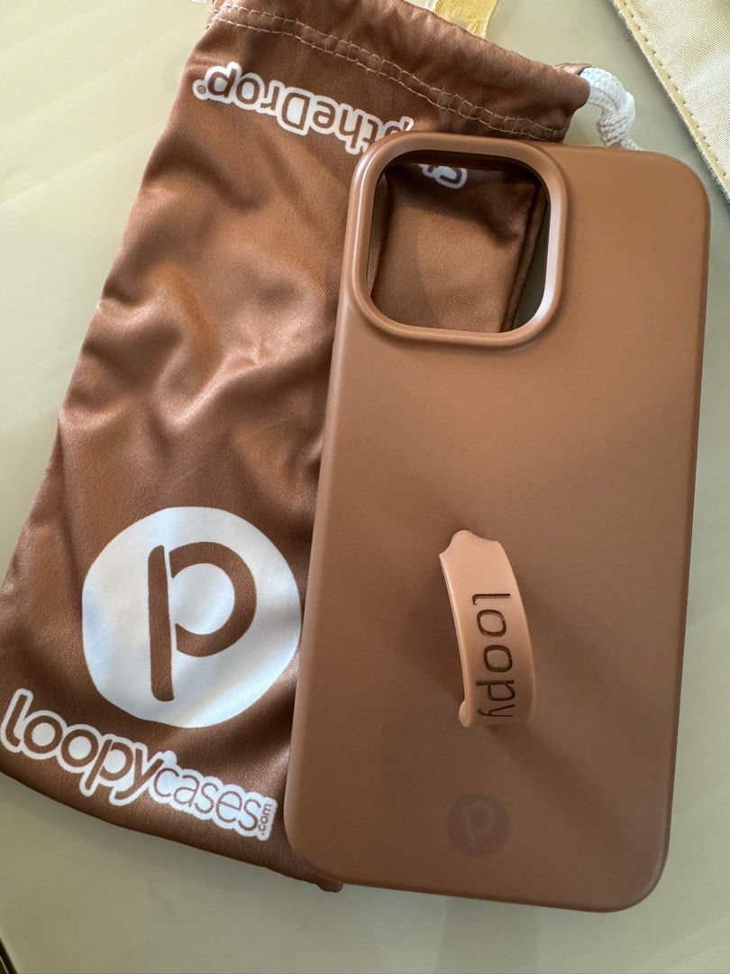 iPhone 15 pro max LOOPY cookie saddle brown case, Mobile Phones