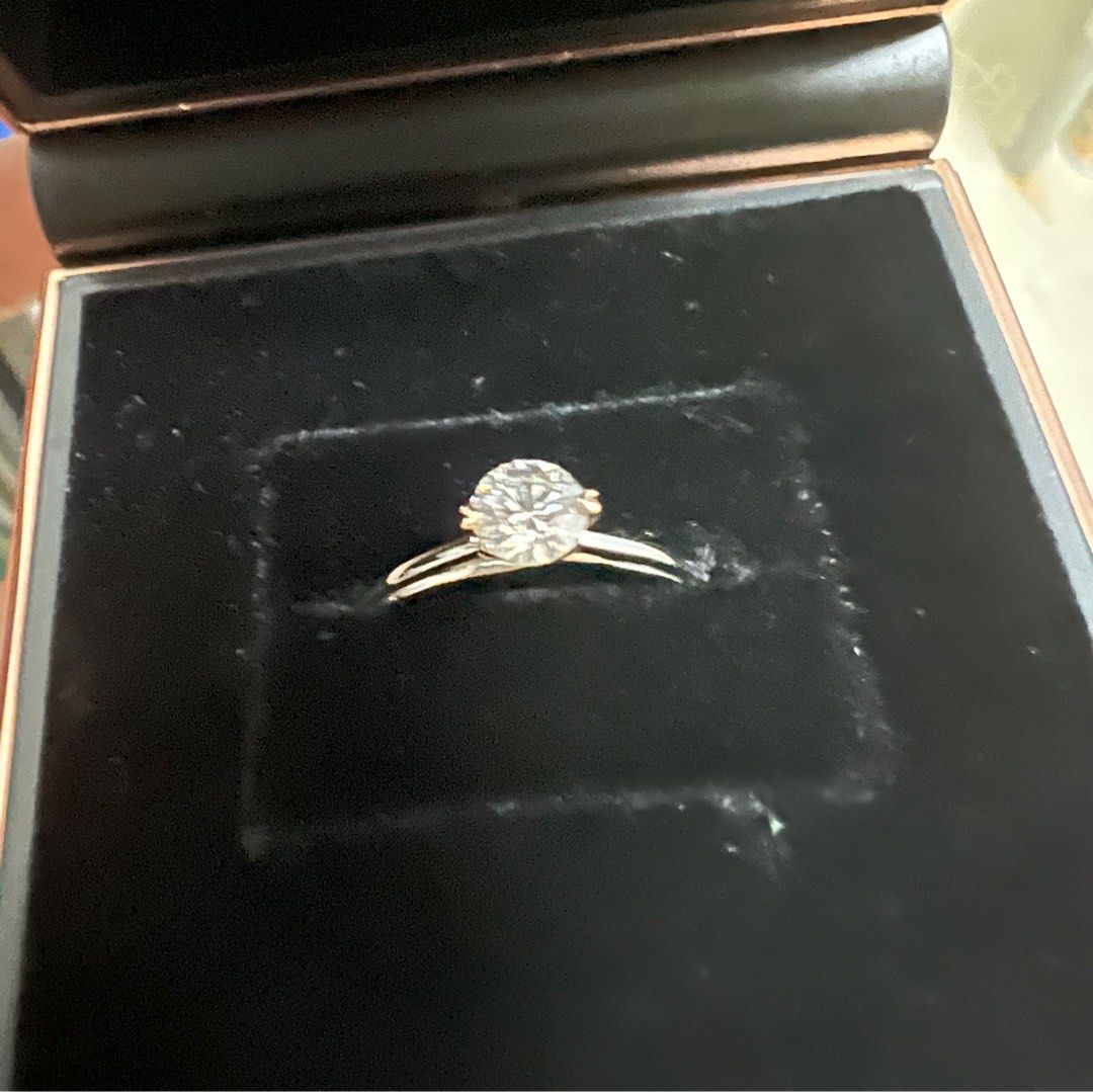 Jannpaul diamond ring carat, Women's Fashion, Jewelry