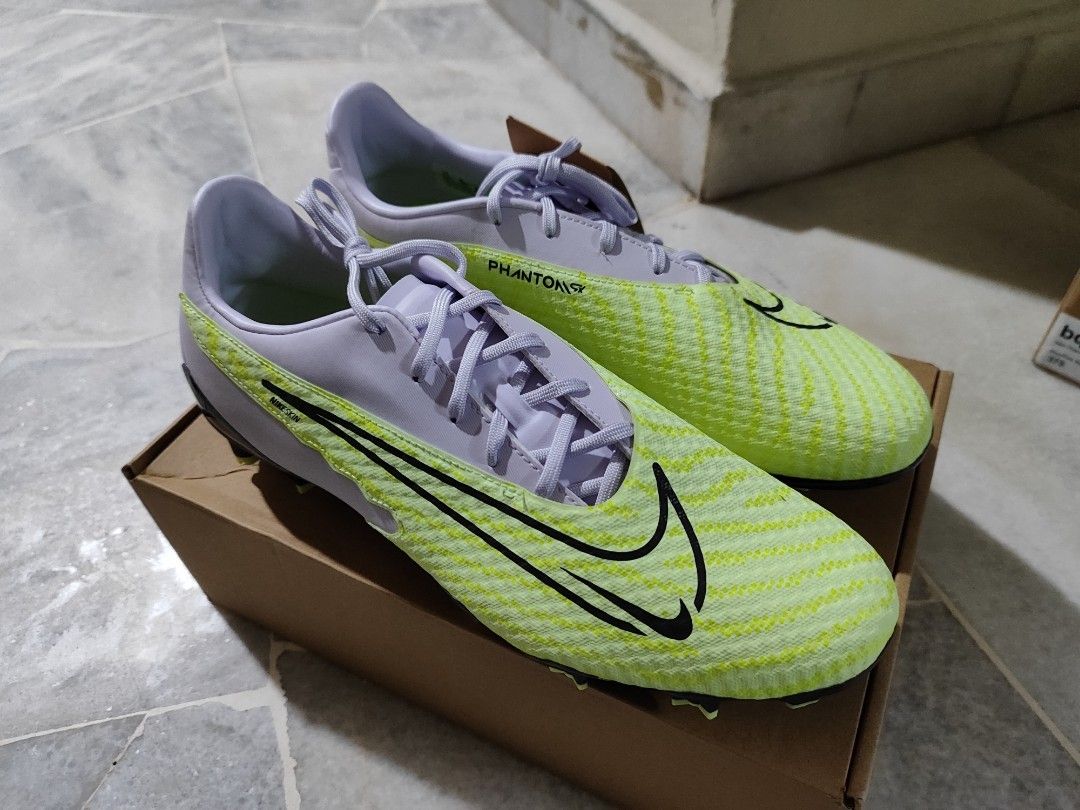 Kasut bola nike phantom outlet