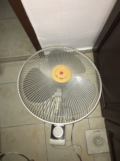 (Category: ) located in . Submitted by jbmarket (Listing ID 1274660563, Image 1). Description: .