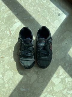 (Category: ) located in . Submitted by boy.next.door (Listing ID 1274653111, Image 1). Description: .