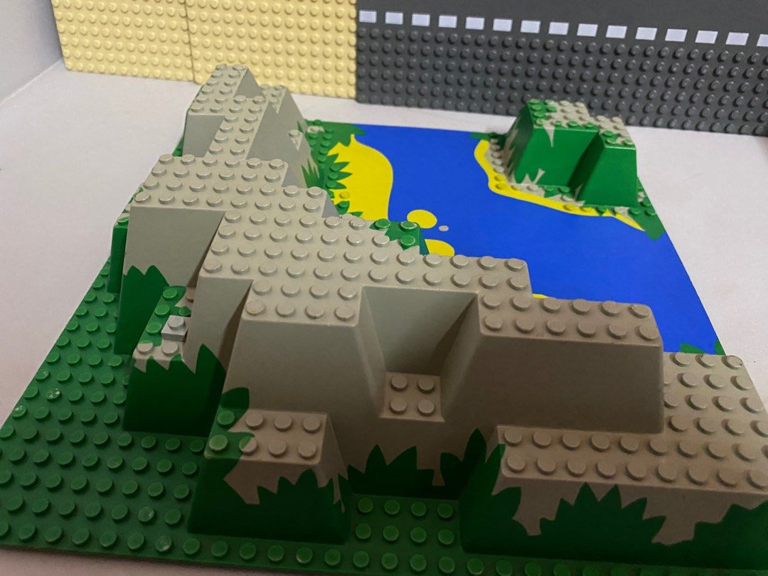 Lego store island baseplate