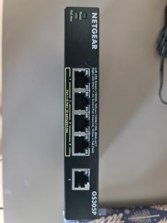 Like new Netgear GS305P 5 port POE Gigabit Switch