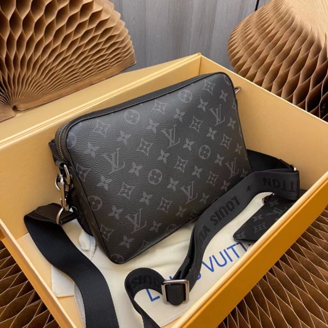 LOUIS VUITTON Trio Messenger Shoulder Bag