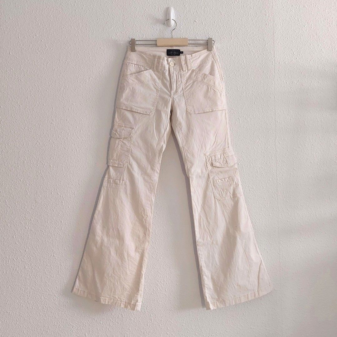 White Cargo Pants, Women's Fashion, Bottoms, Other Bottoms on Carousell